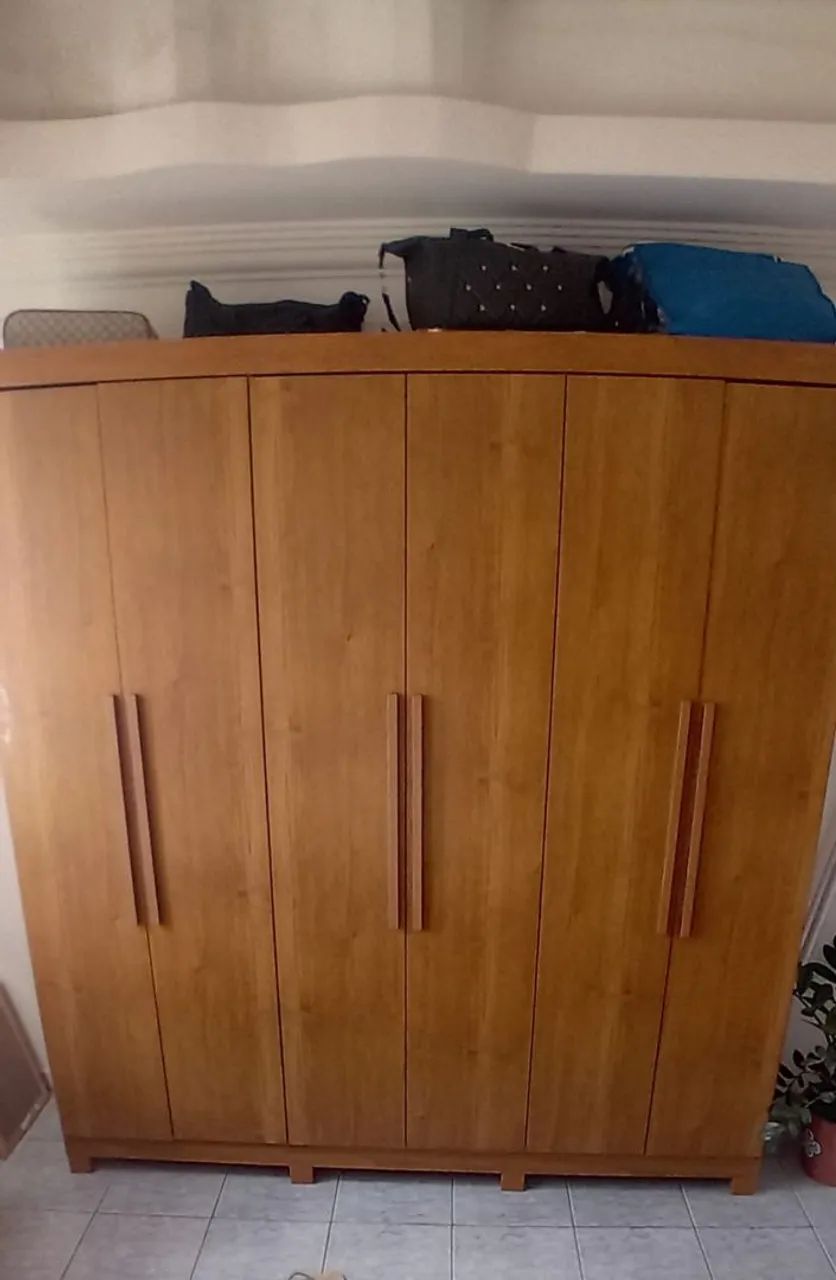 Guarda roupa casal 