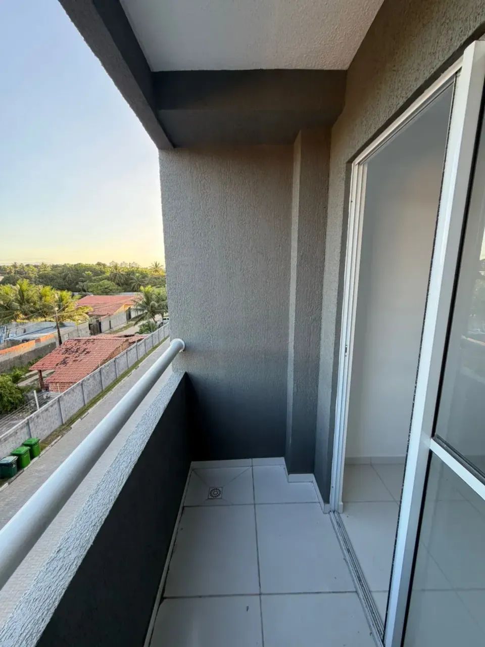 Imóvel para repasse possui 50 metros quadrados com 2 quartos em Guaribas - Eusébio - CE