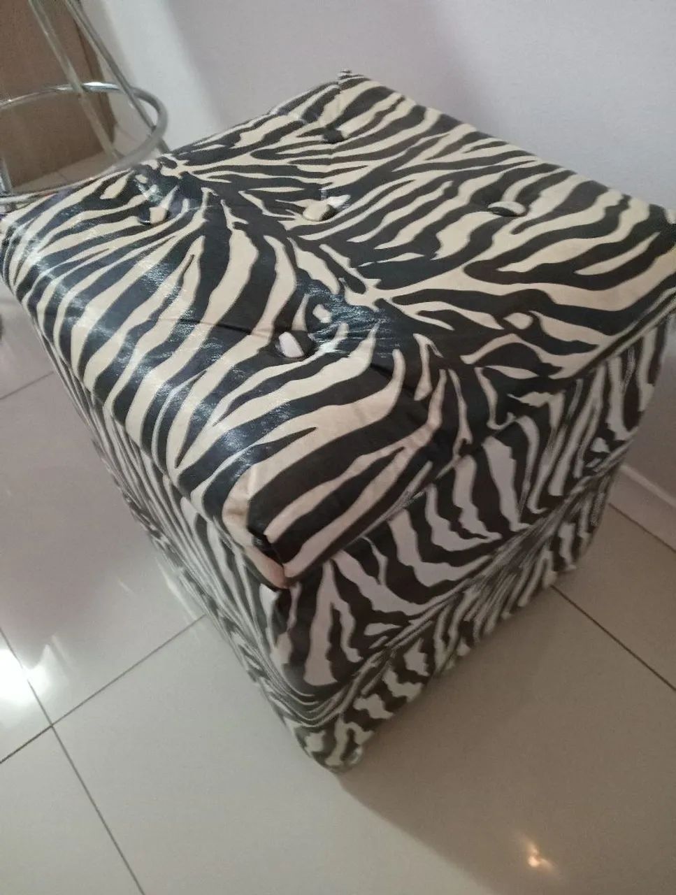 Vendo Puff Baú em excelente estado  - Foto 2