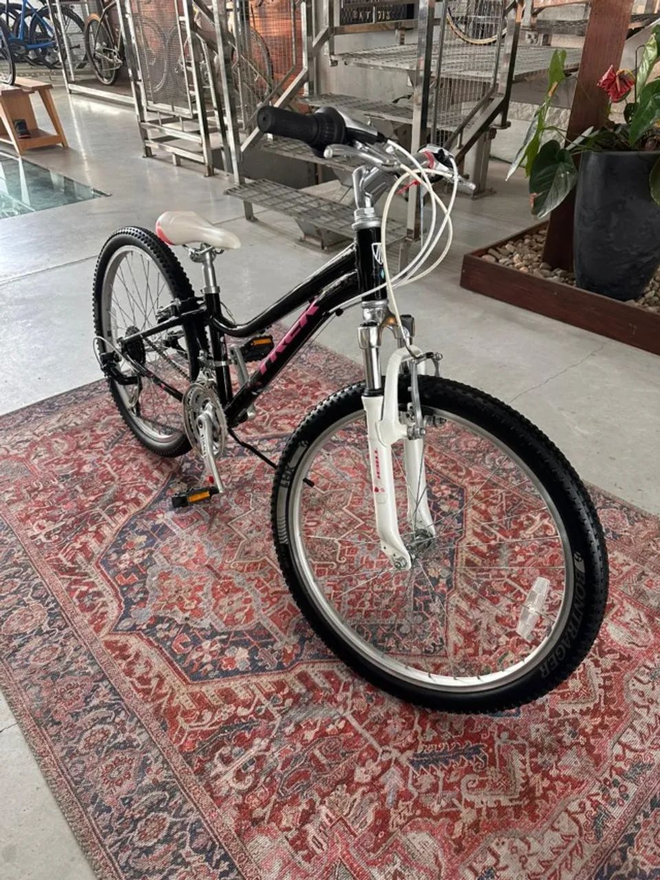 BICICLETA USADA TREK MT220 ARO 24  - Foto 2