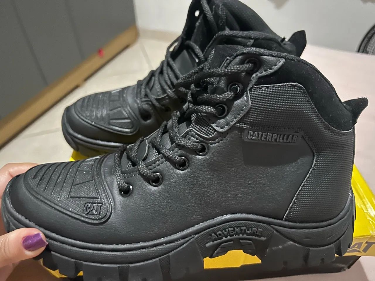 Bota Cat