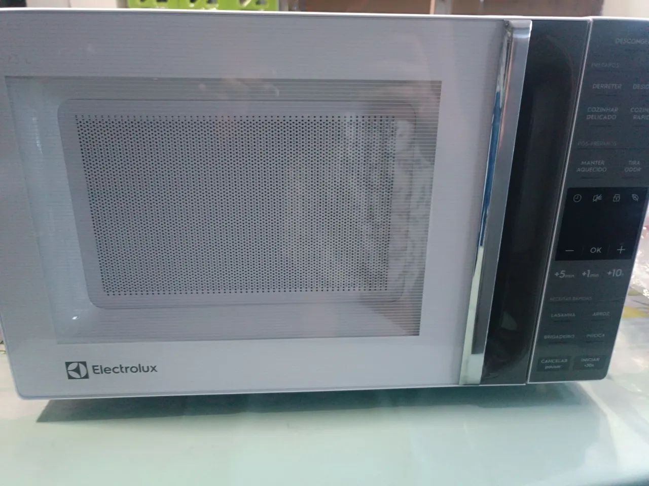 Microondas Eletrolux 34 litros - Foto 2