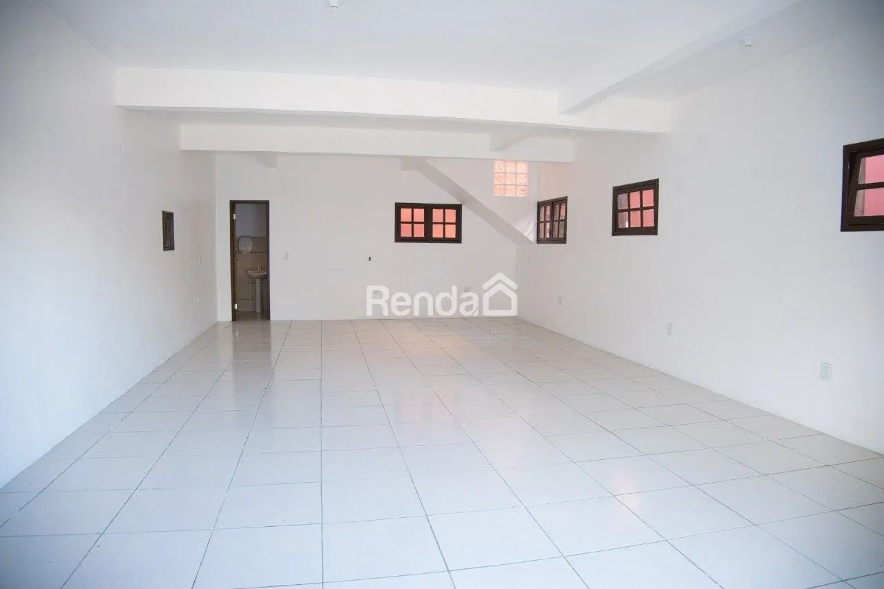 ALUGA-SE Loja Comercial na Praia da Ferrugem 78m² Garopaba - Foto 2