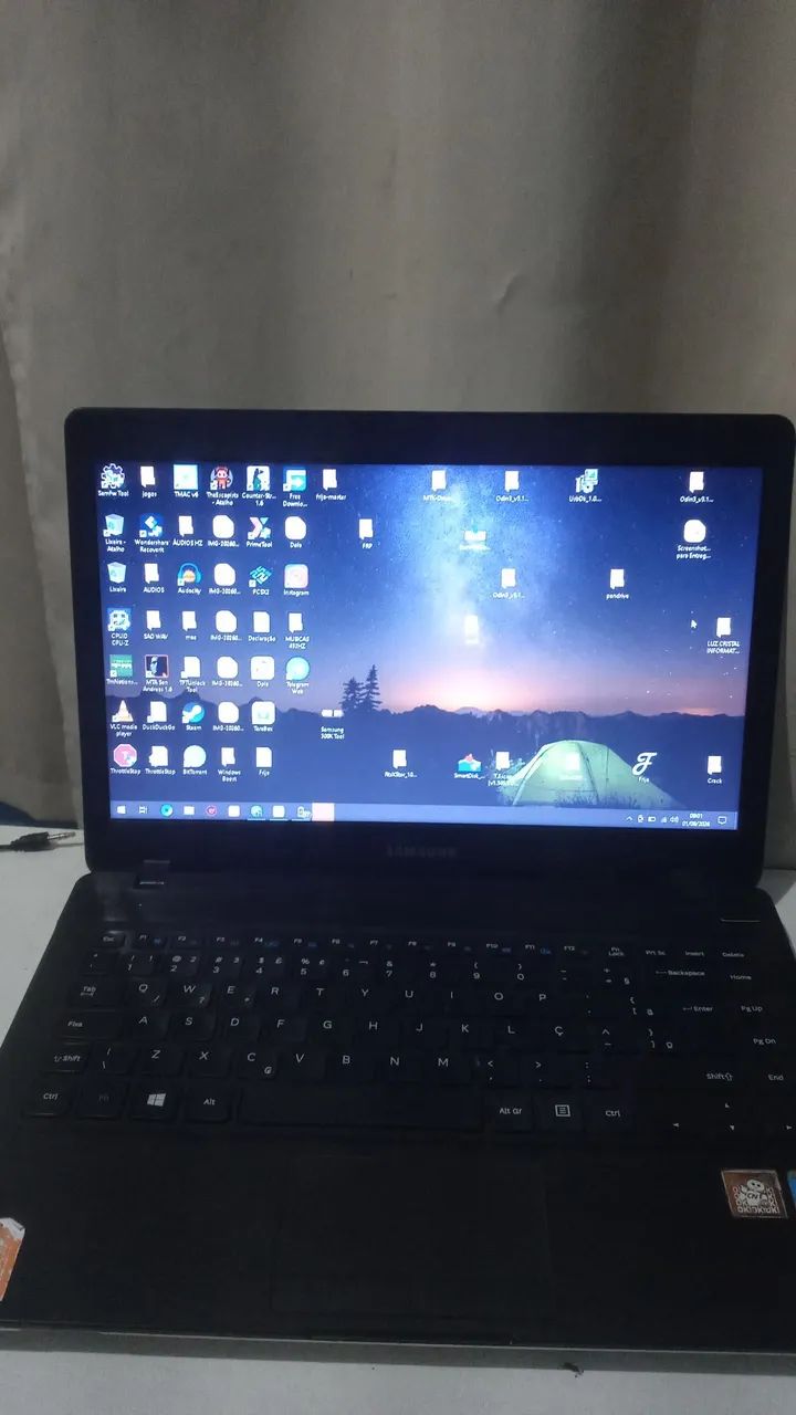Notebook Samsung i3 2ghz 4gm RAM ssd 120gb - Foto 2