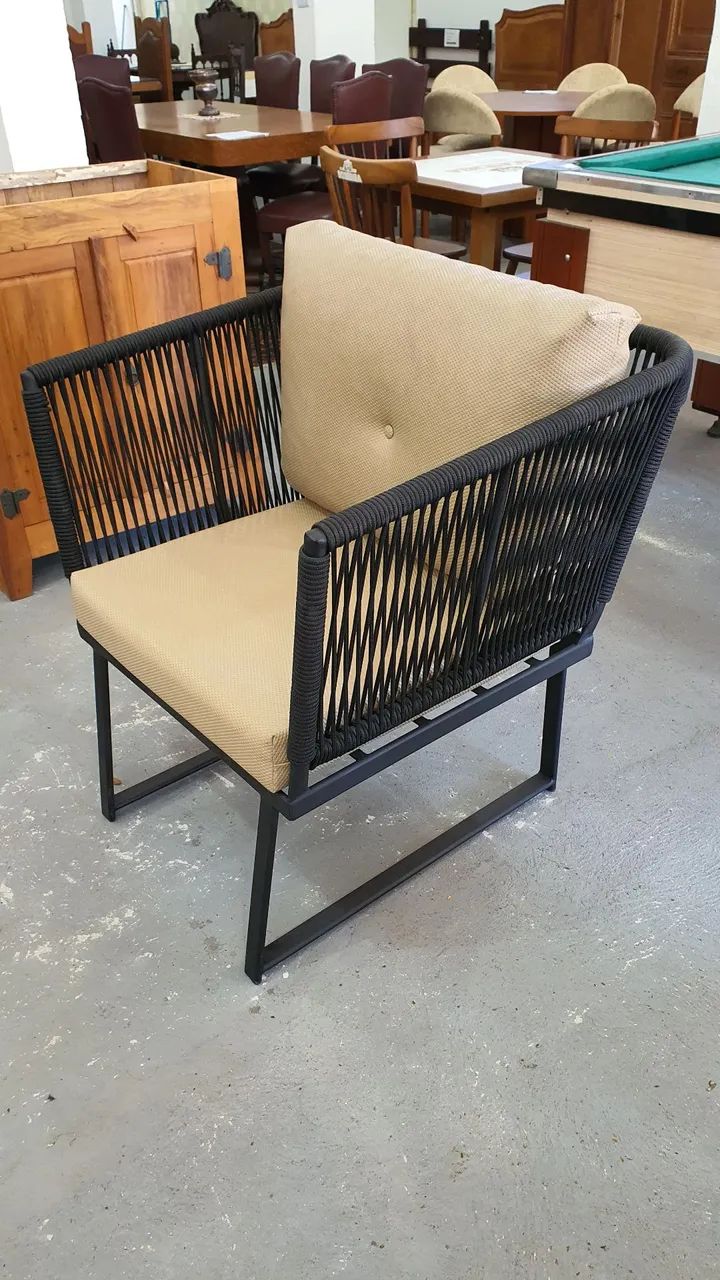 Poltrona com mesinha - área externa  - Foto 5