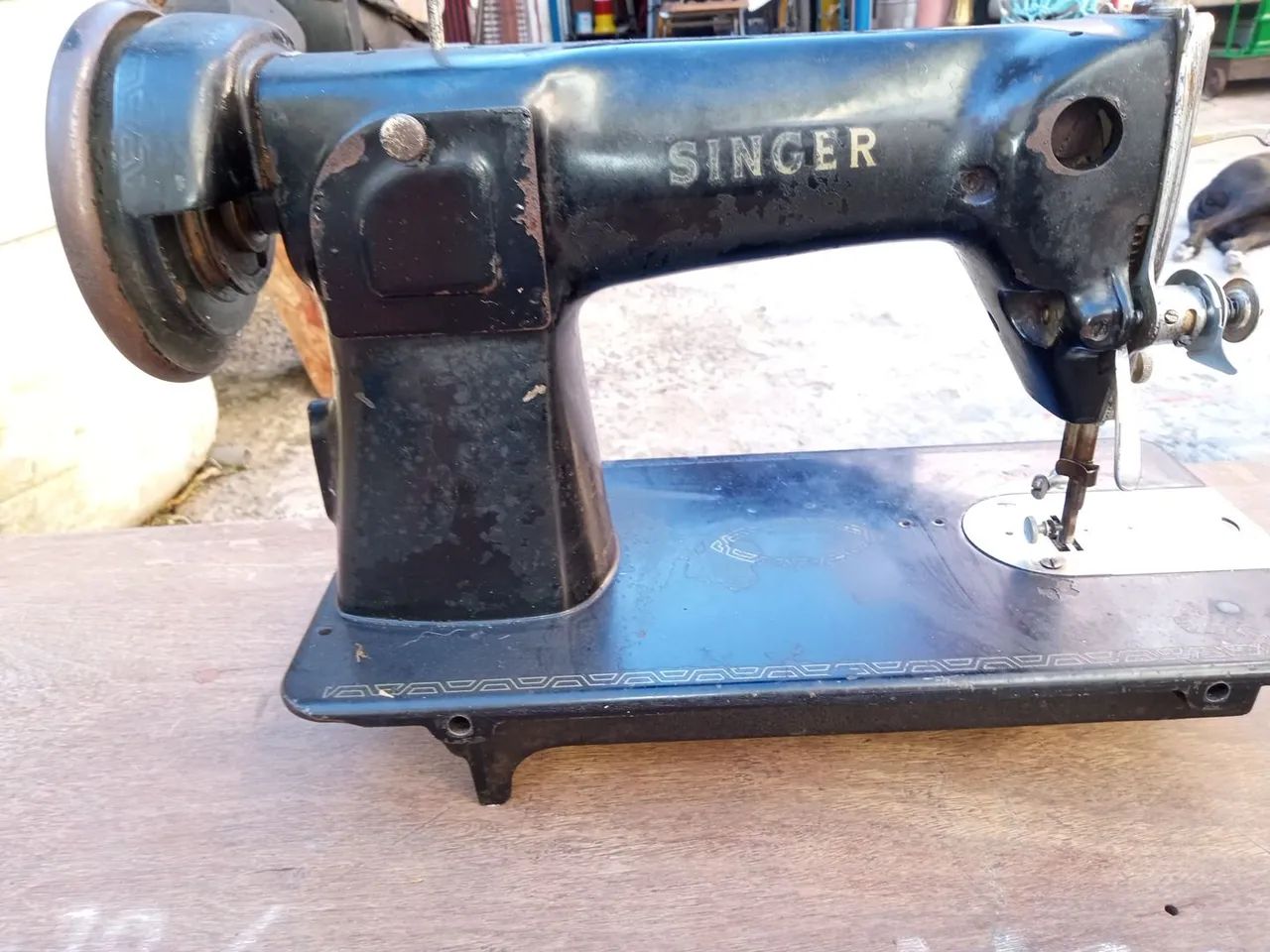 Máquina antiga de costura Singer  - Foto 2