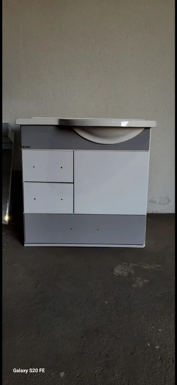 Armário com espelheira