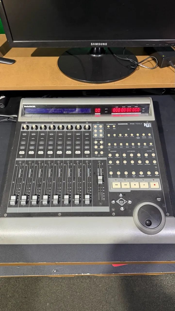 Controladora MACKIE - Pro Tools Etc. - Foto 2