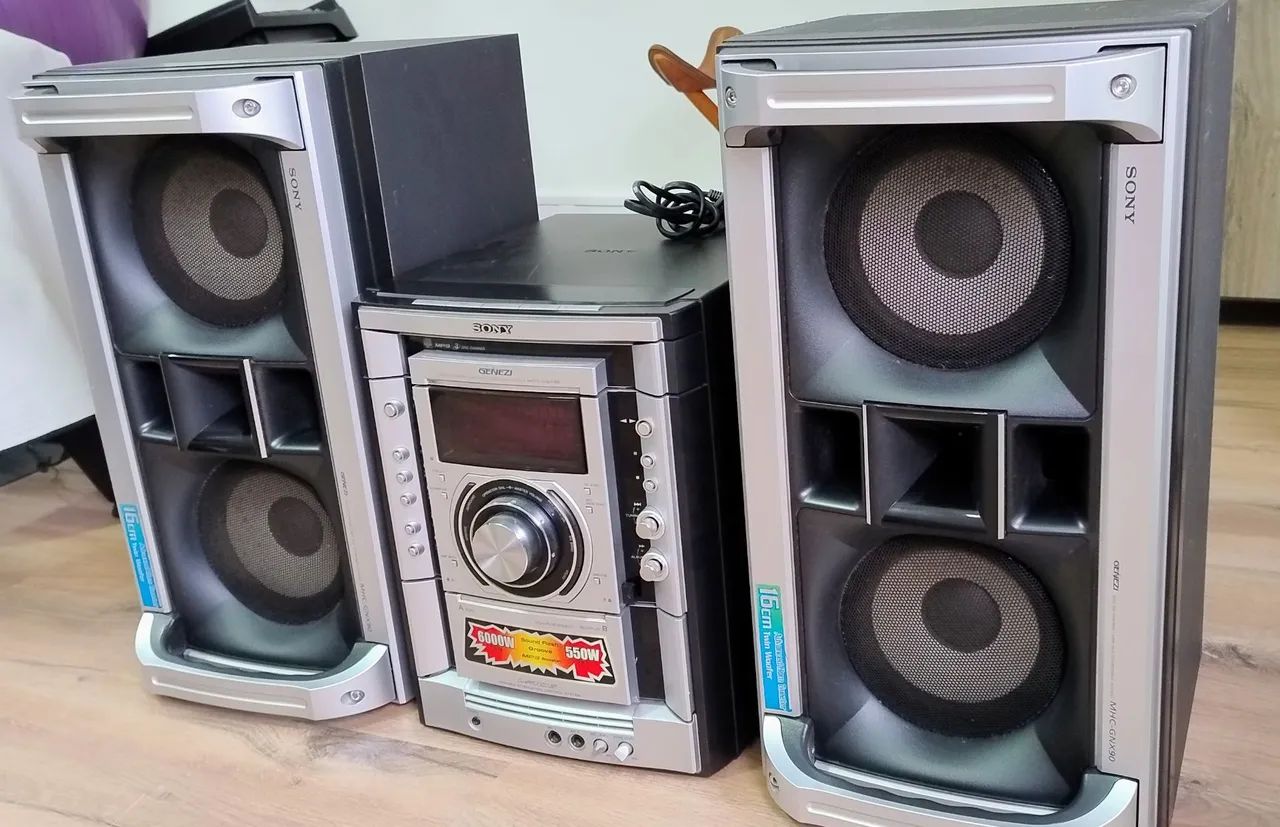 Mini System Sony Genezi MHC-GNX90 - 550W RMS / Entrada Auxiliar