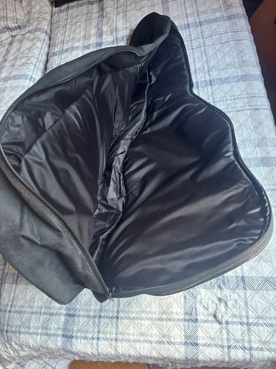 capa bag Bonga preta acolchoada e impermeável para violão  - Foto 3