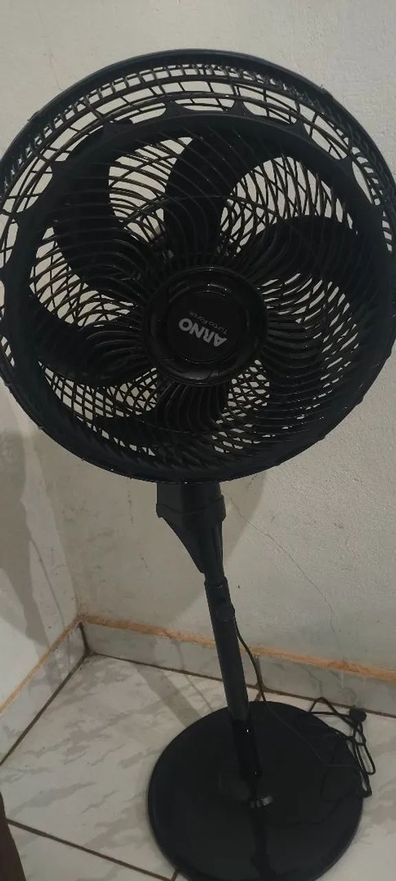 ventilador arno de pé 220v