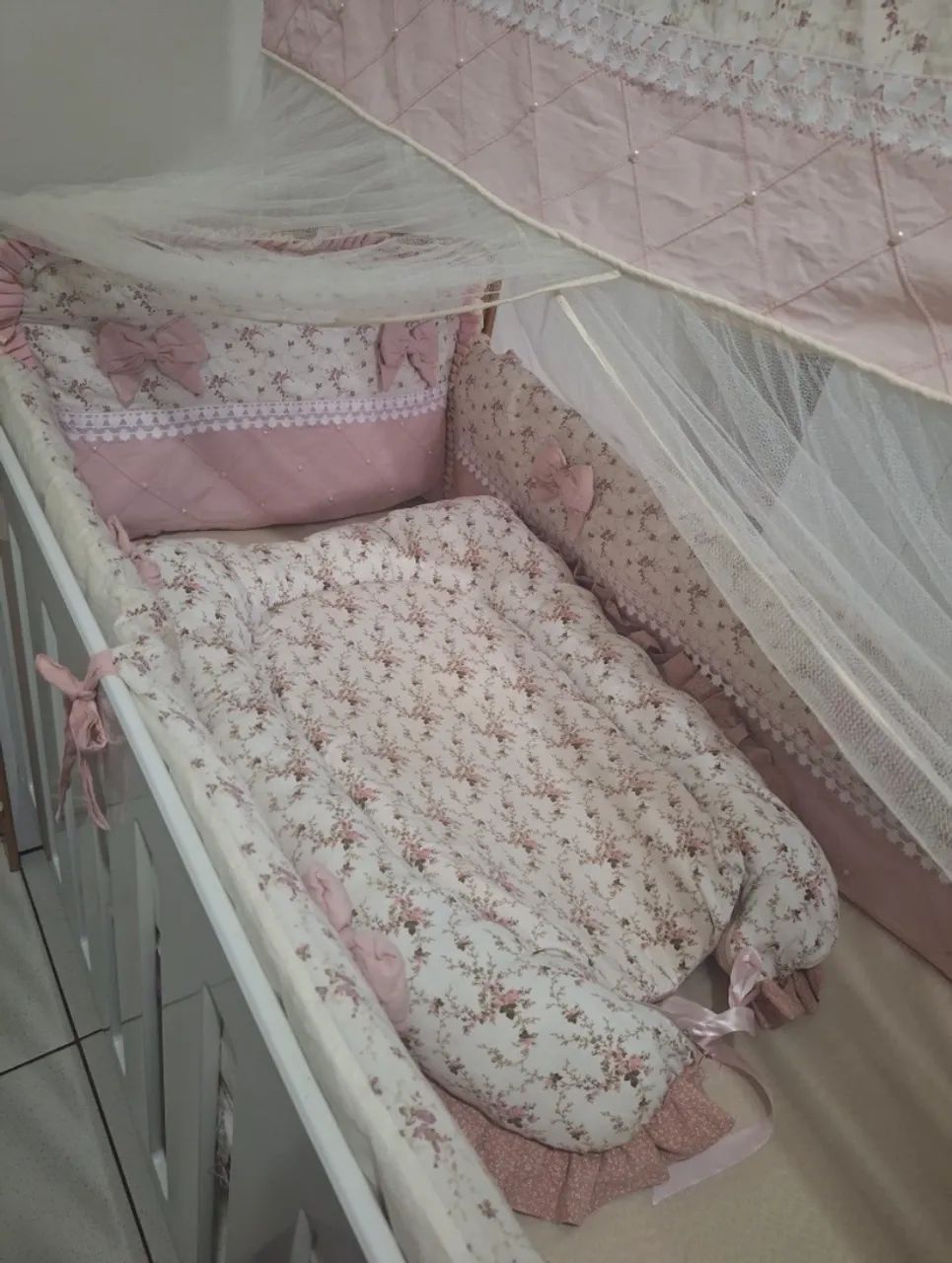 Ninho redutor e kit berço floral - Foto 5