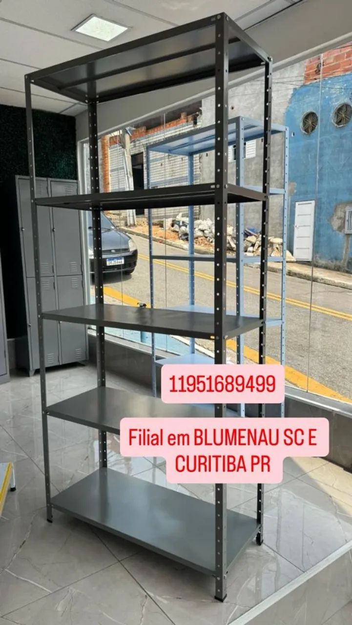Prateleiras de aço para seu negócio