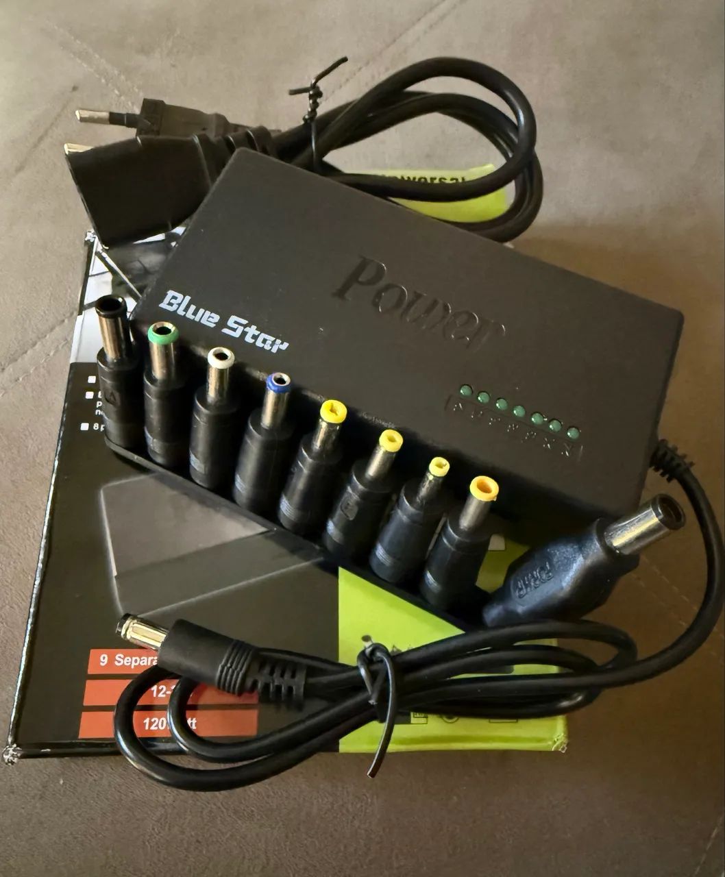 Carregador universal para notebook com todas as entradas