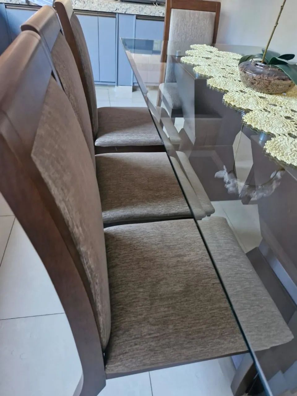 Mesa de vidro com 8 cadeiras  - Foto 2