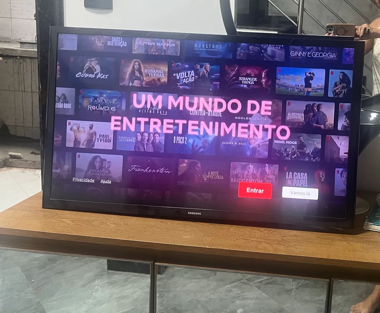 Vende-se uma smart TV 32 polegadas Samsung - Foto 3