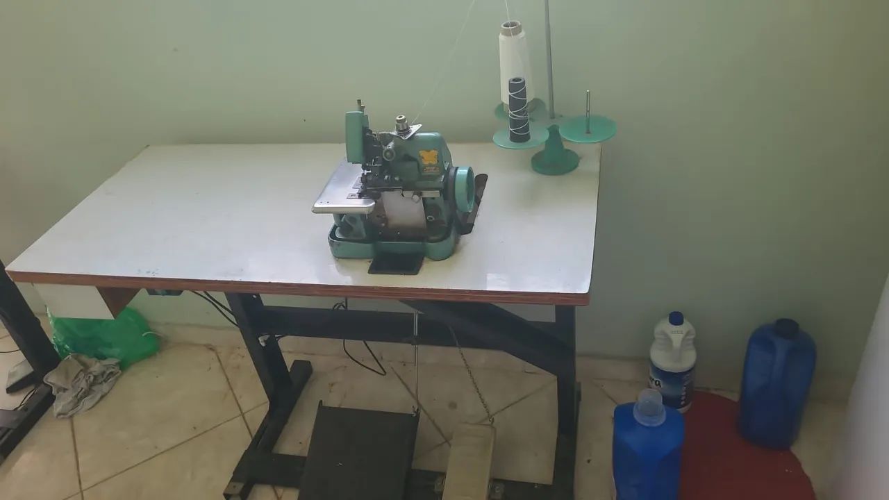 Máquina Overloque