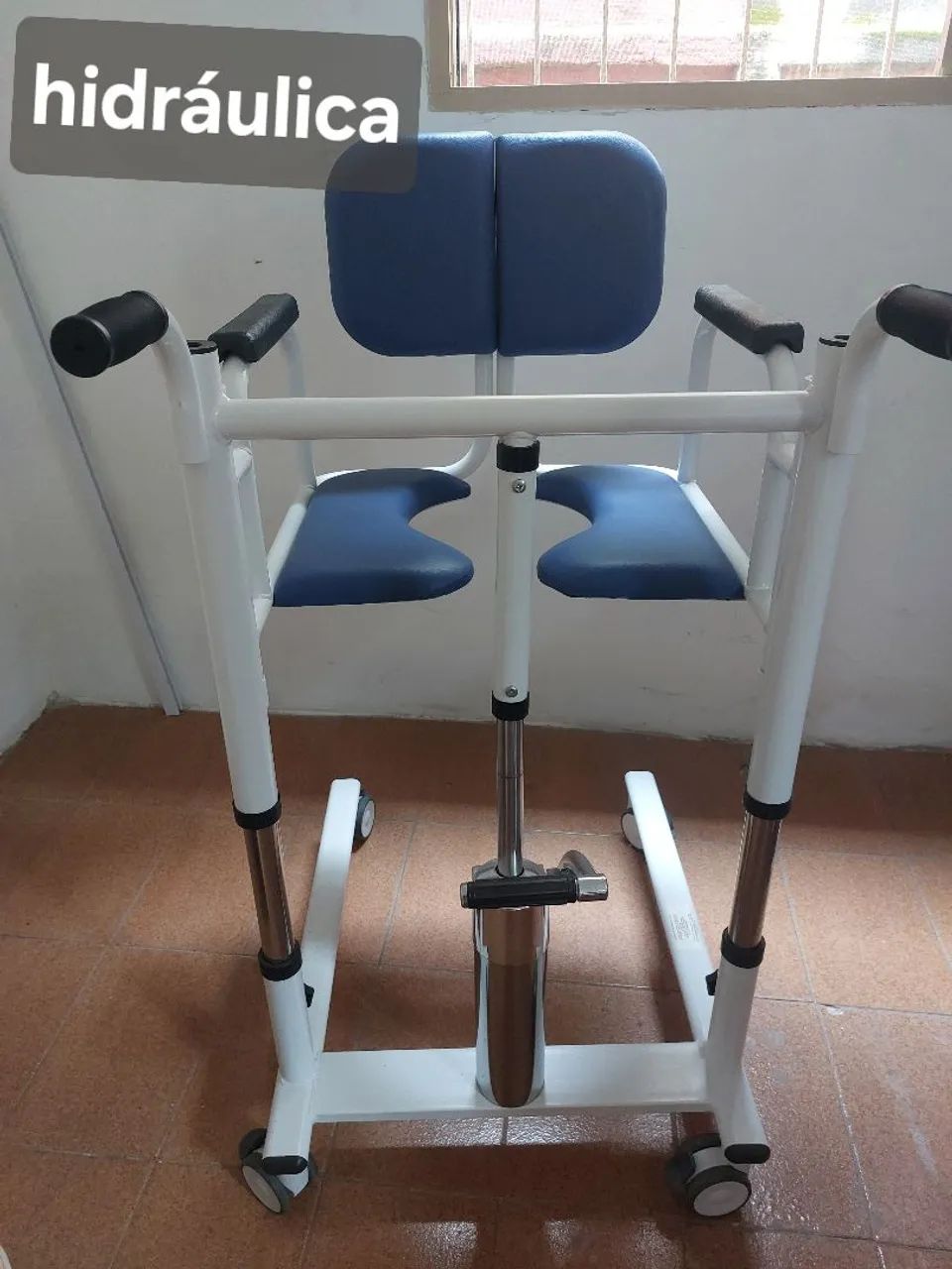 Novidade! Cadeira de rodas e transferência. 