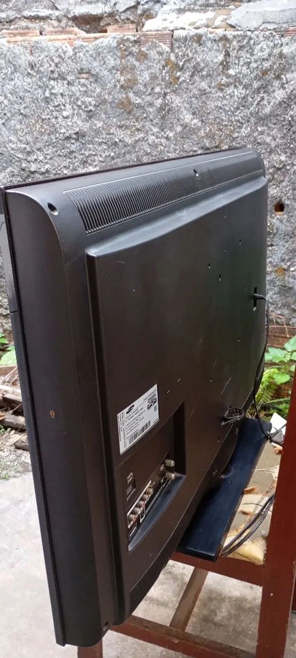 Vendo 2 tvs de 42 polegadas uma plasma LCD Samsung e outra LCD LED LG  - Foto 2