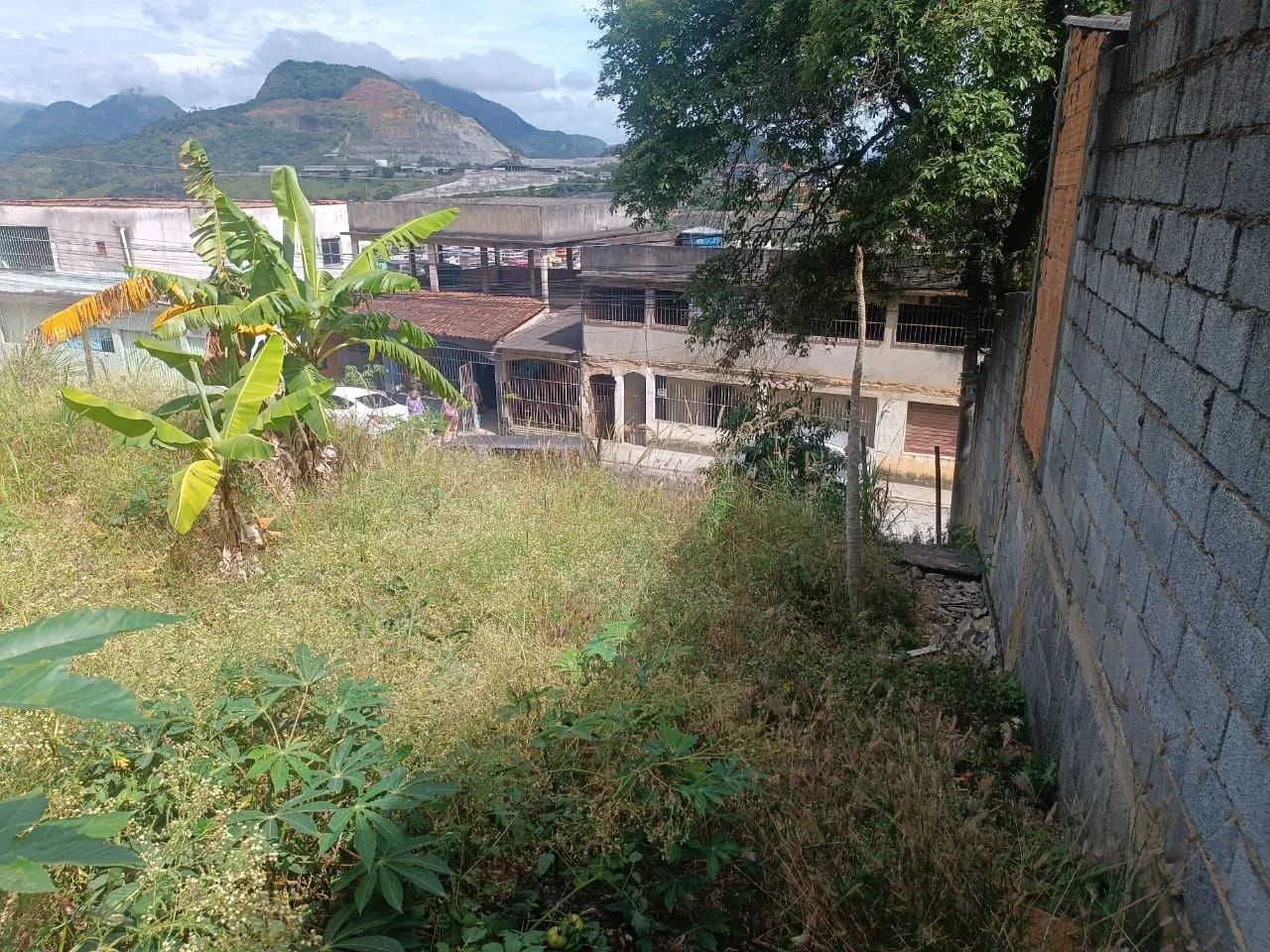 Terreno perto do estádio Kleber Andrade - Foto 2