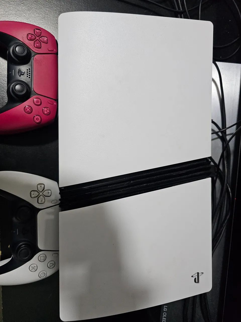 Playstation 5 Pro + 2 Controles  - Foto 3
