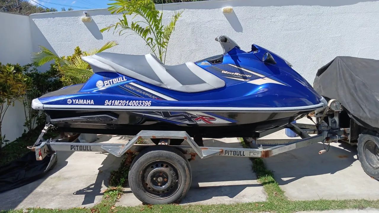 Jet Yamaha vxr 1800  2011 3 lugares com ré  - Foto 2