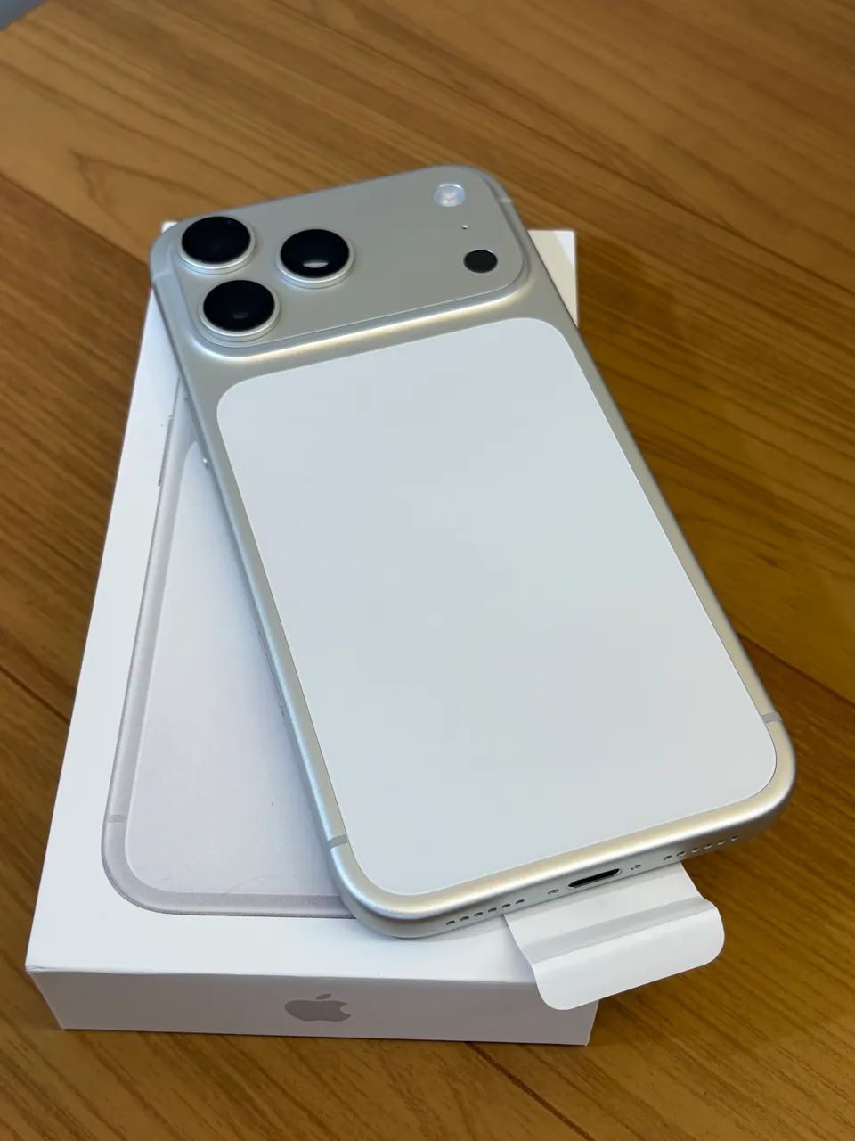 iPhone 17 PRO MAX 256GB Silver NOVO - Celulares e Smartphones