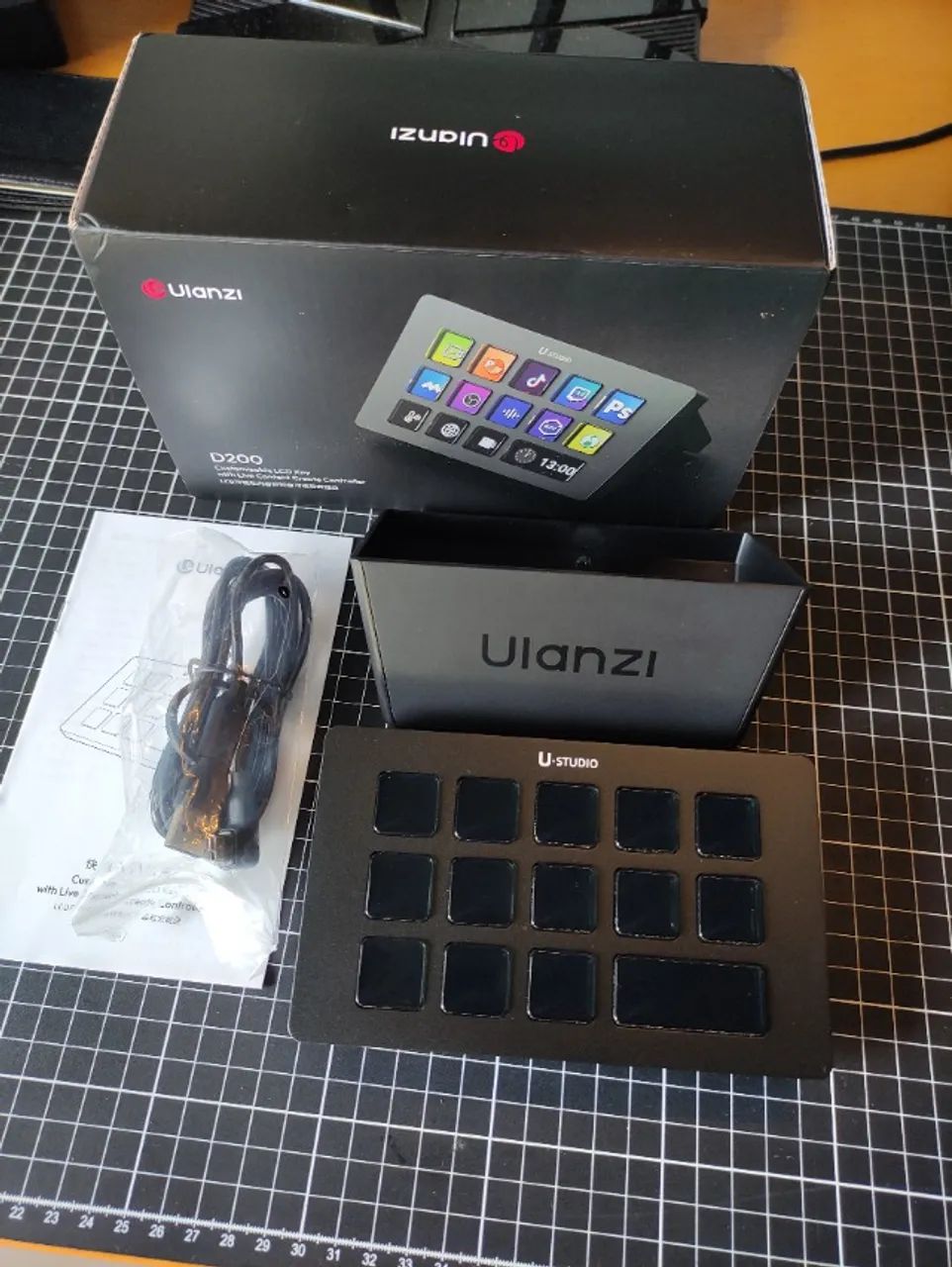 Ulanzi D200 Stream Deck 13 Teclas LCD zerado - Foto 2