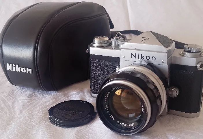 NIKON F acompanha Lente Nikkor-S Auto 50 mm F1.4 ( Único Dono NIKON F acompanha Lente Nikkor-S Auto 50 mm F1.4 ( Único Dono