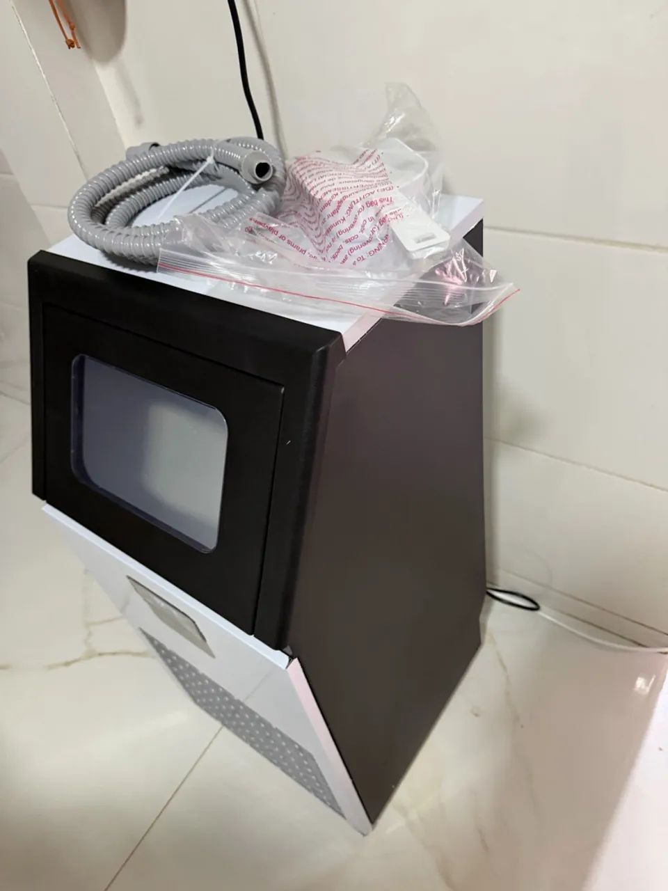 Vendo máquina de gelo 45kg nova  - Foto 2