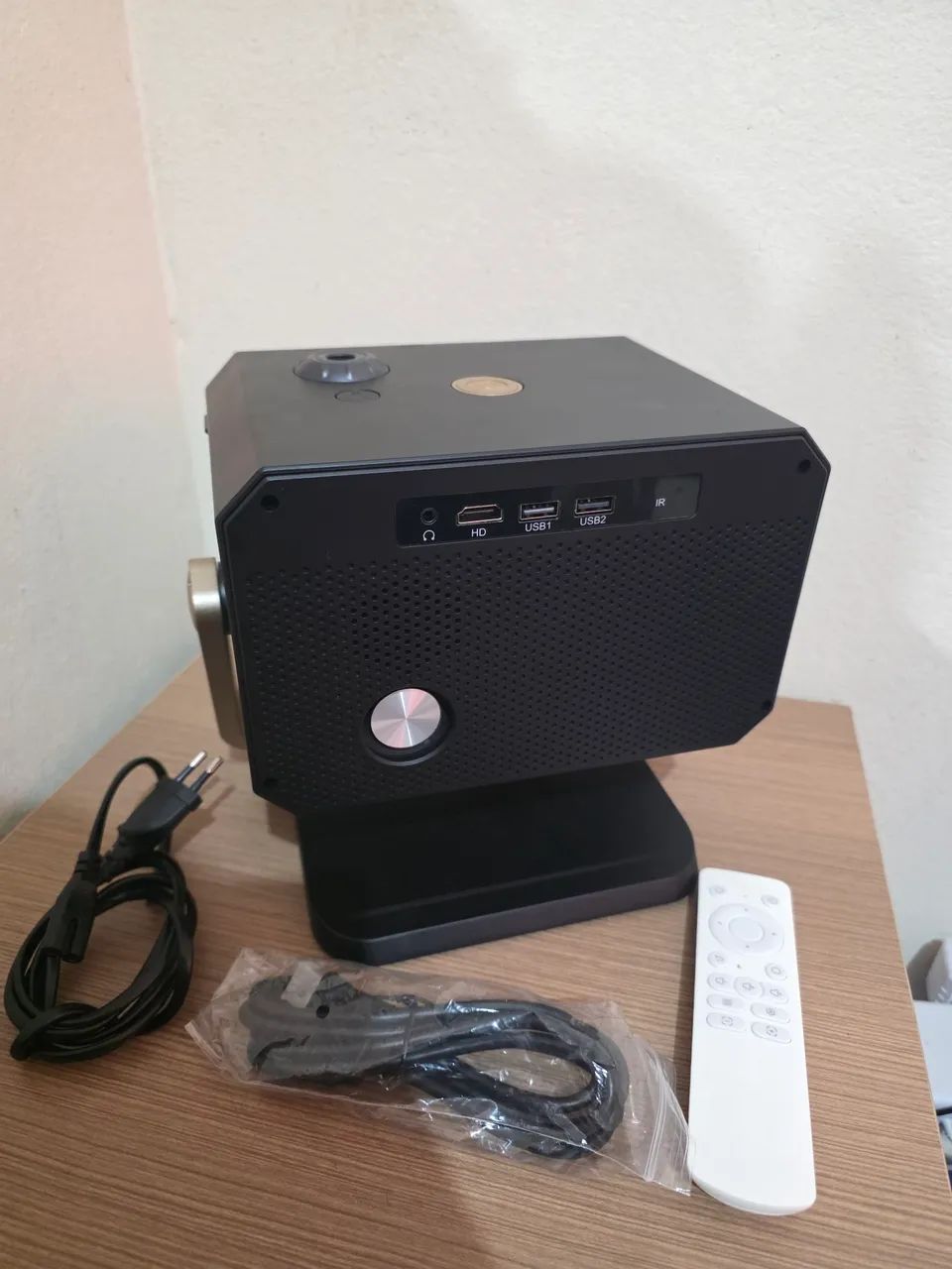 Projetor AOC Star1 Android (Usado uma vez) - Foto 2