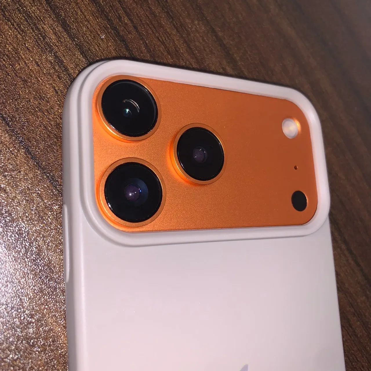 iPhone XR transformado no 17 pro 64Gb