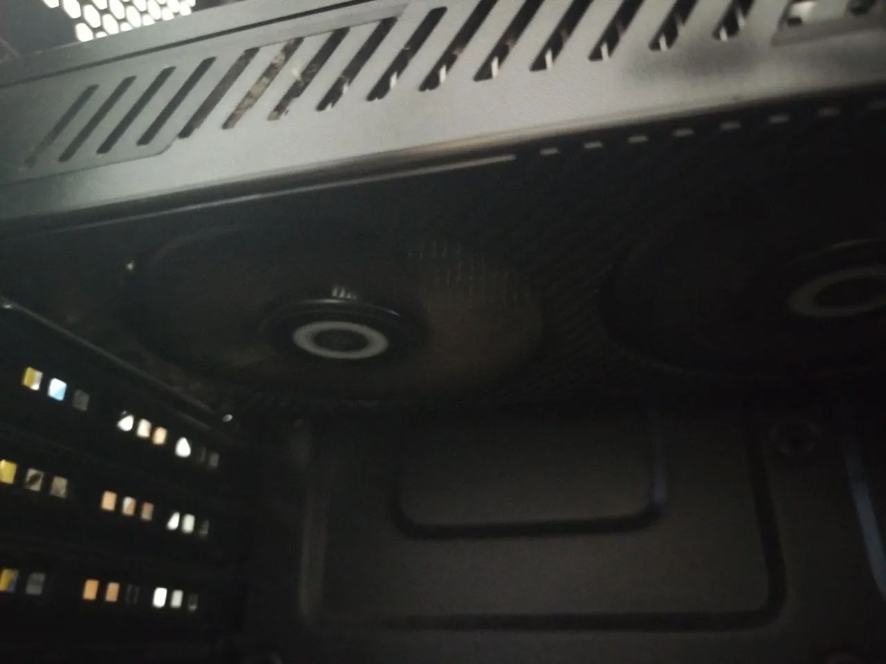 AMD Radeon RX 580 2048 SP GOLINE 8 GB (COM AVARIAS, LEIA A DESCRIÇÃO!) ABAIXO ATÉ R$ 300 - Foto 2