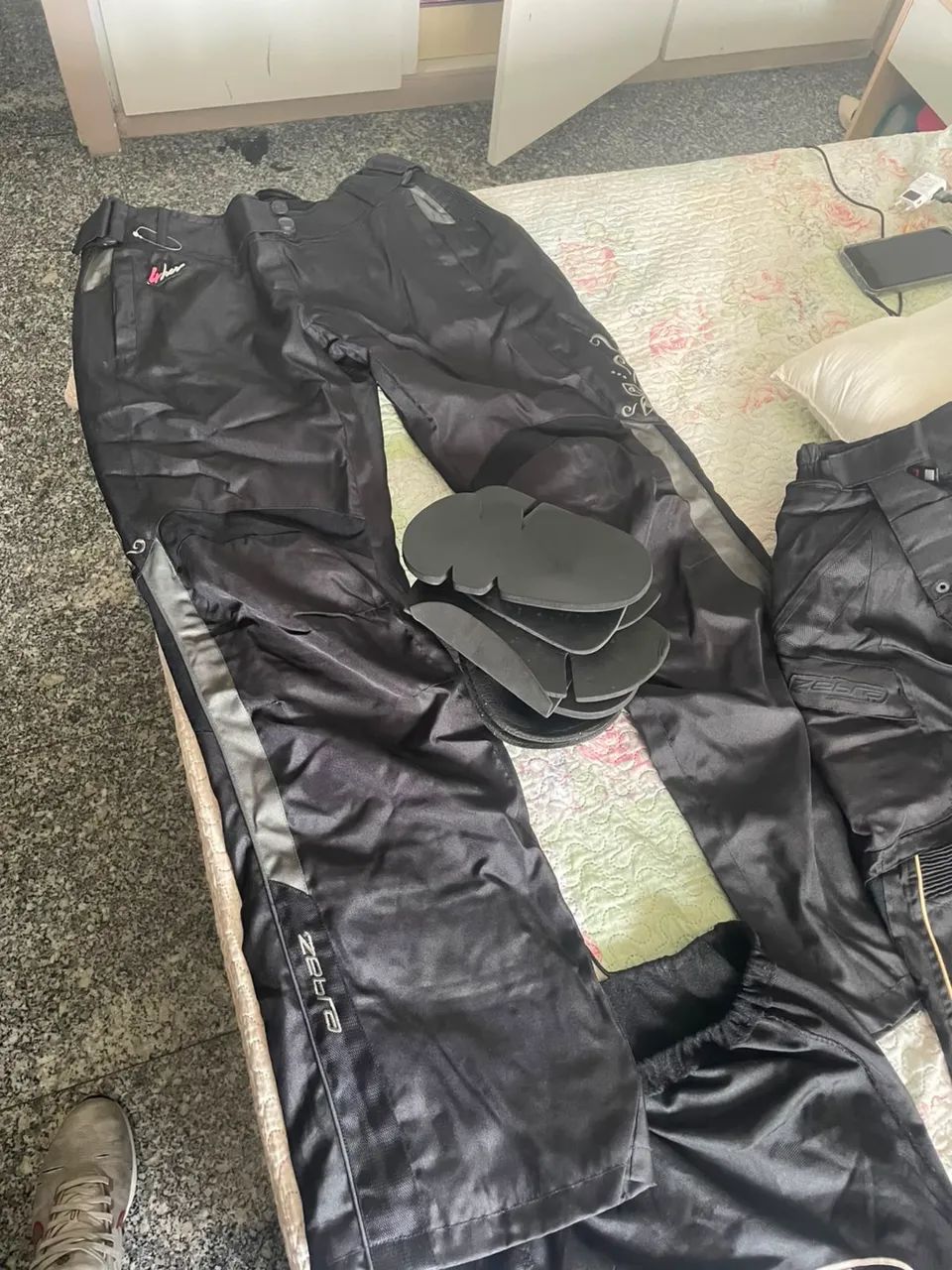 Calça / Jaqueta motoqueiro marca ZEBRA - Foto 4