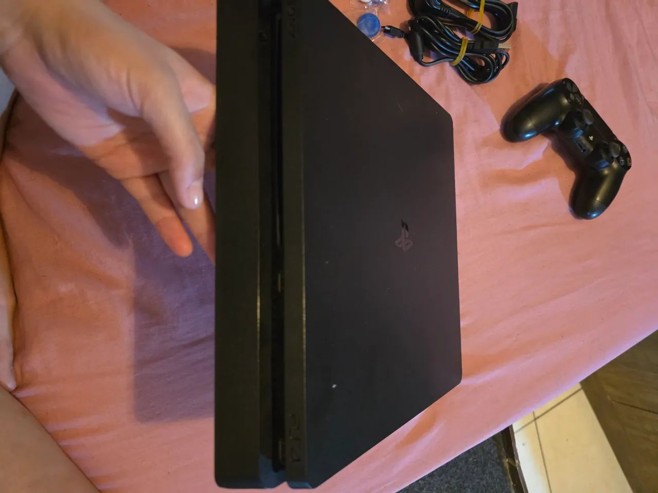PS4 SLIM 1TB - Foto 5