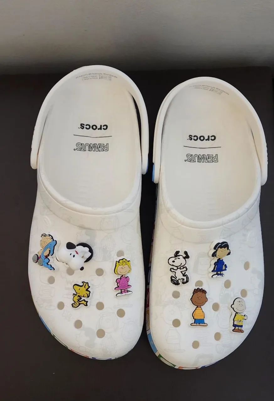 Crocs Snoopy Clog edição limitada