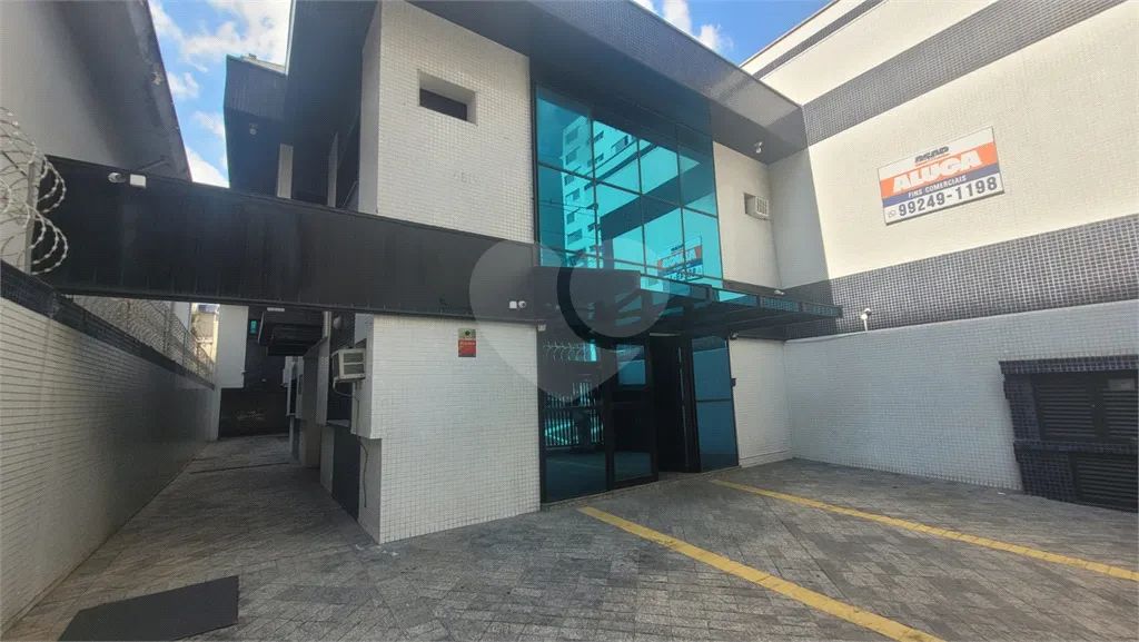 Sobrado com 4 quartos para locação em Liberdade - SP