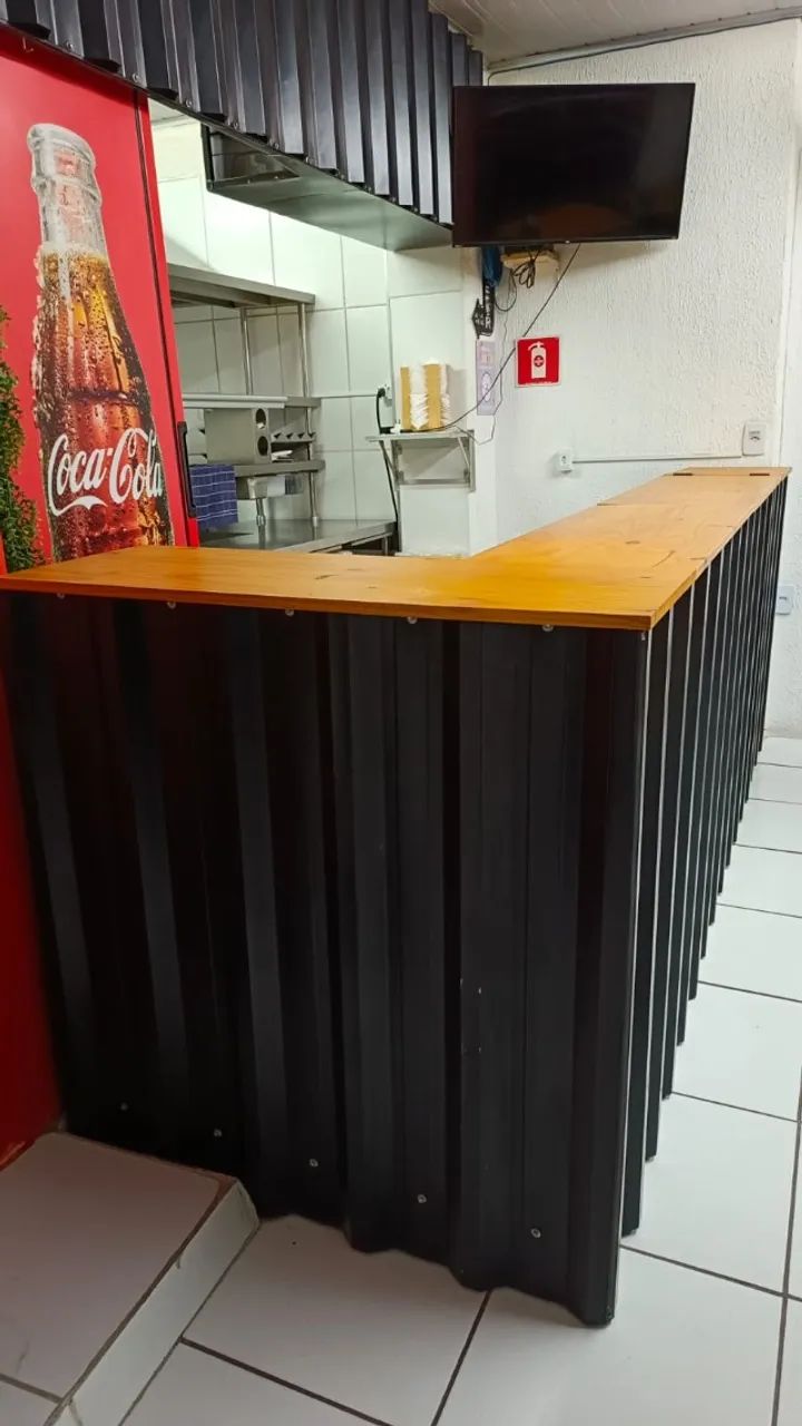 Balcão Comercial em Metal e Madeira Sob Medida - Excelente Estado - Foto 2