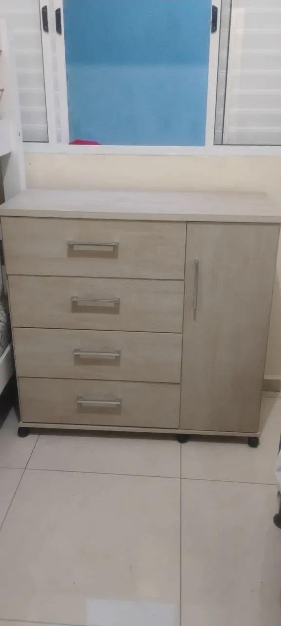 Vendo cômoda nova 
