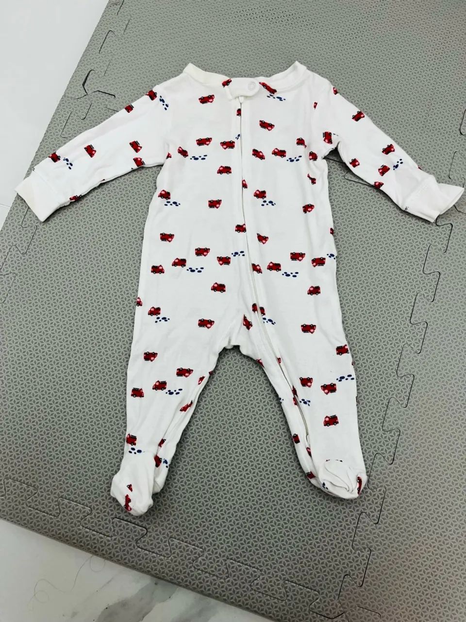 Desapego Macacão Bebê Carters 6 meses - Foto 4