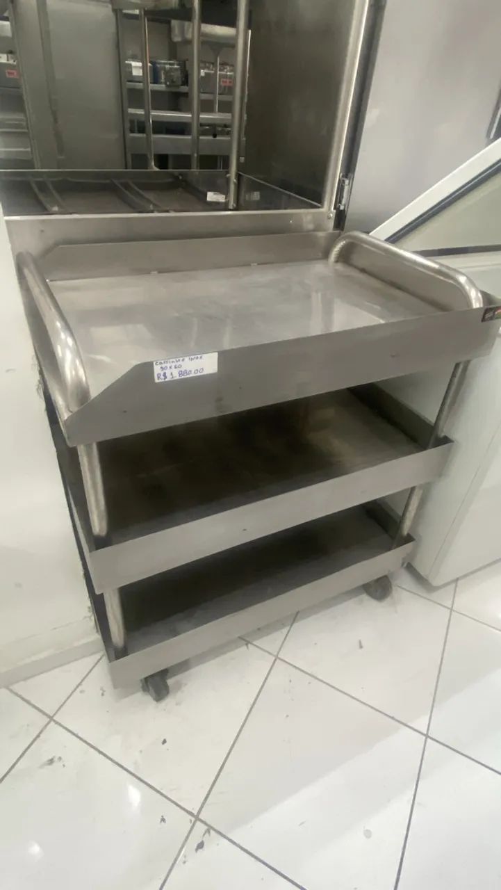 Carrinho de inox