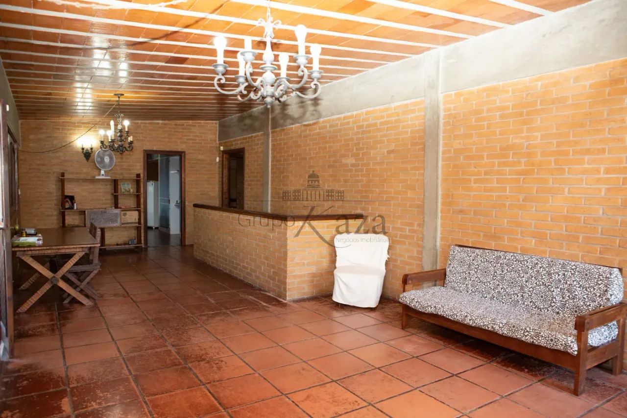 Casa - Monte Castelo - 3 Dormitórios - 219m². - Foto 2
