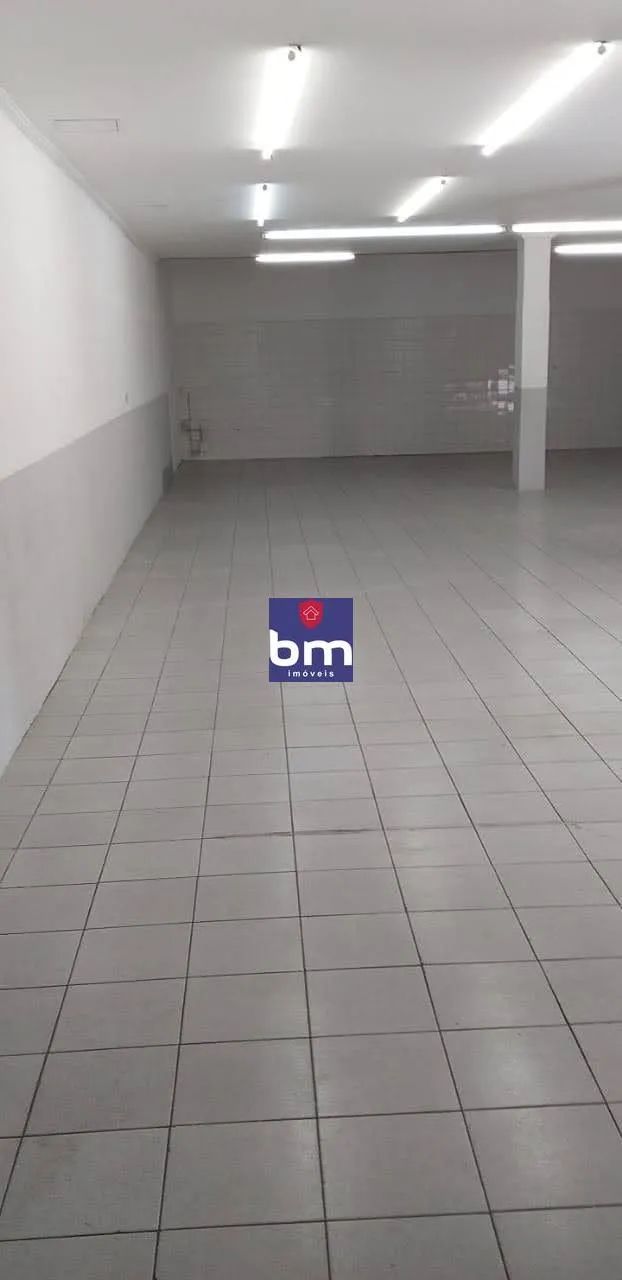 Salão para alugar em São Paulo, Capão Redondo, com 180 m²