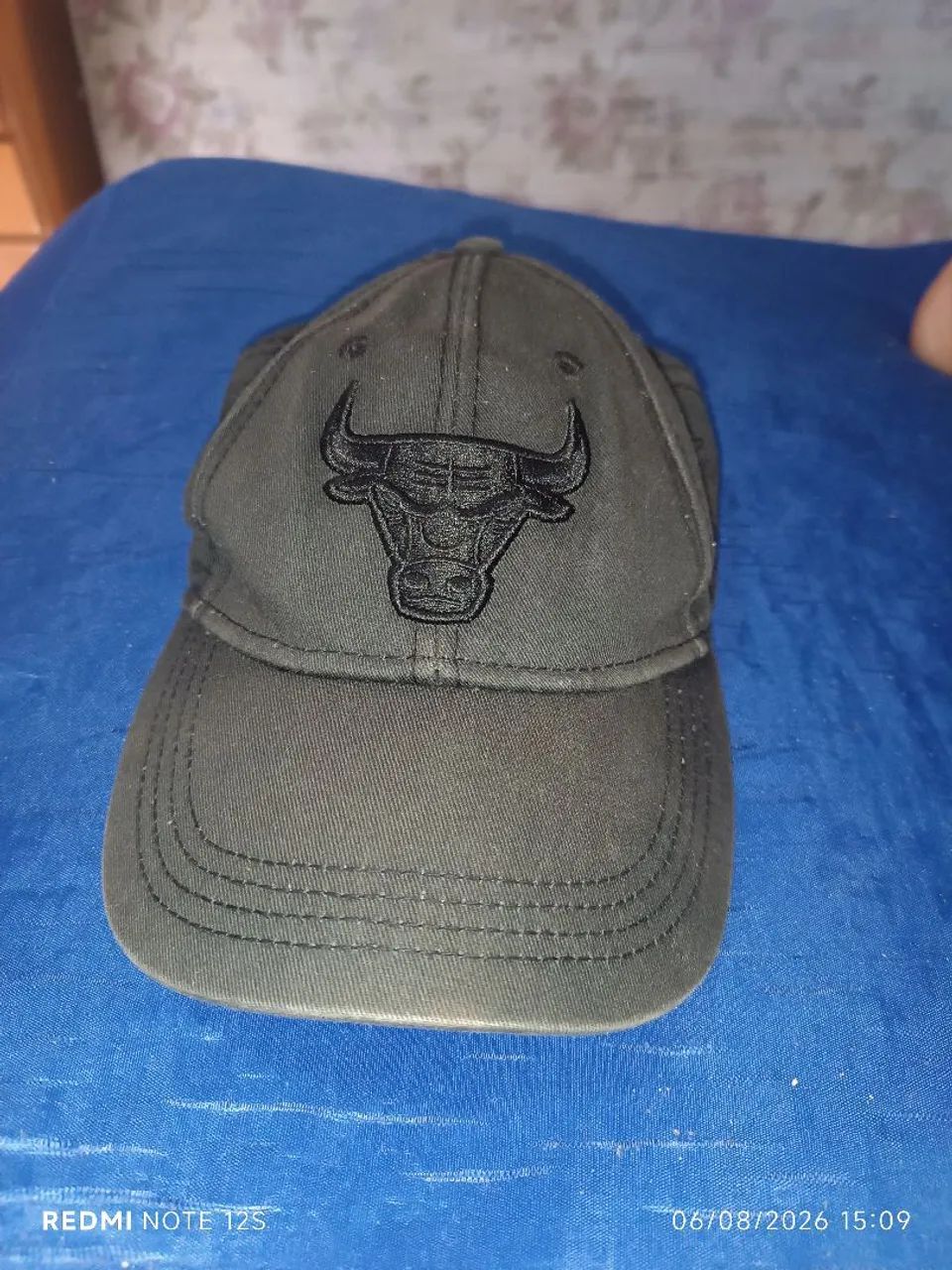 Boné da NBA Original preto bem conservado preço justo.