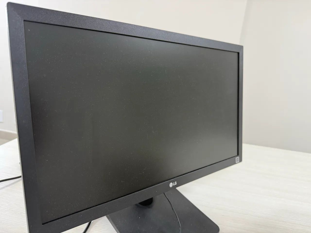 Monitor LG 19  - Foto 2