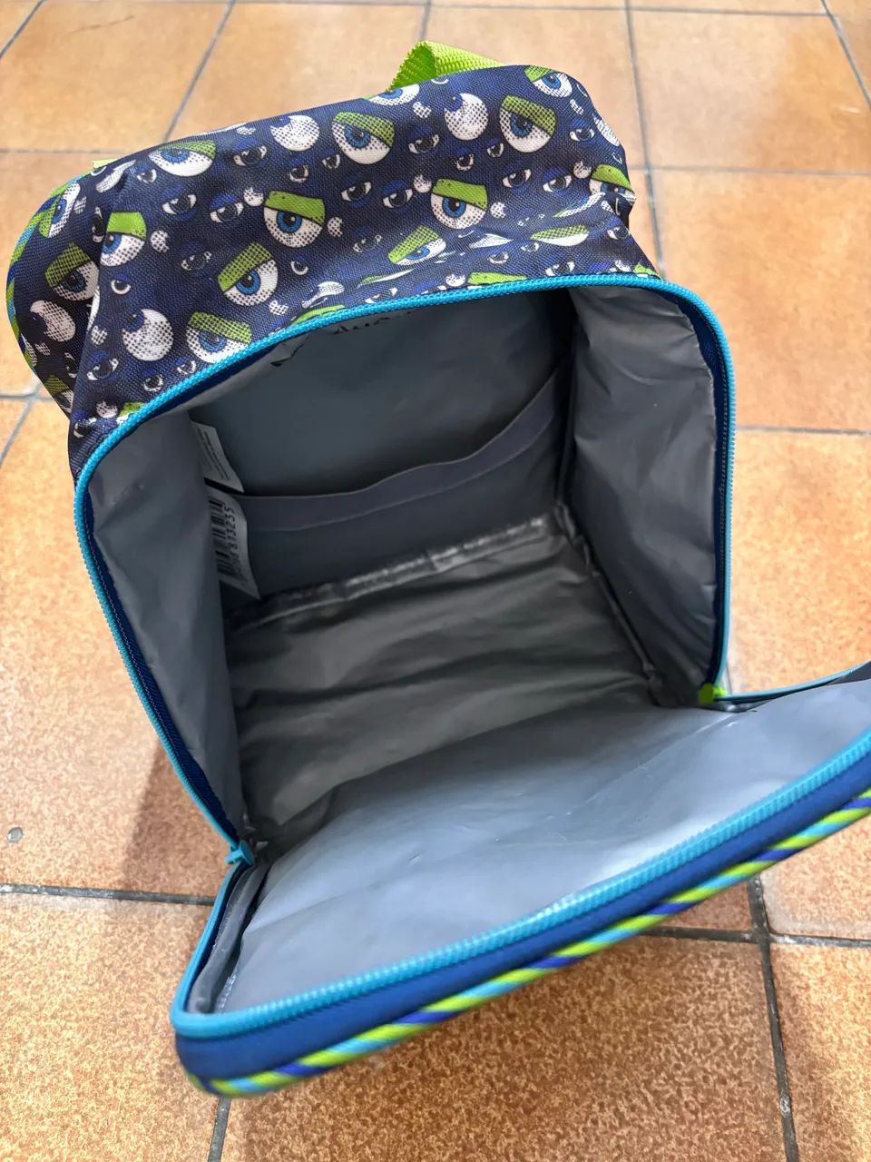 Lancheira Monstros S.A. - Foto 3