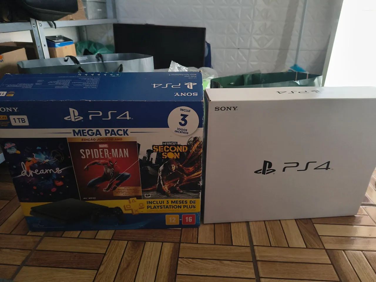 Caixa ps4 slim 1t