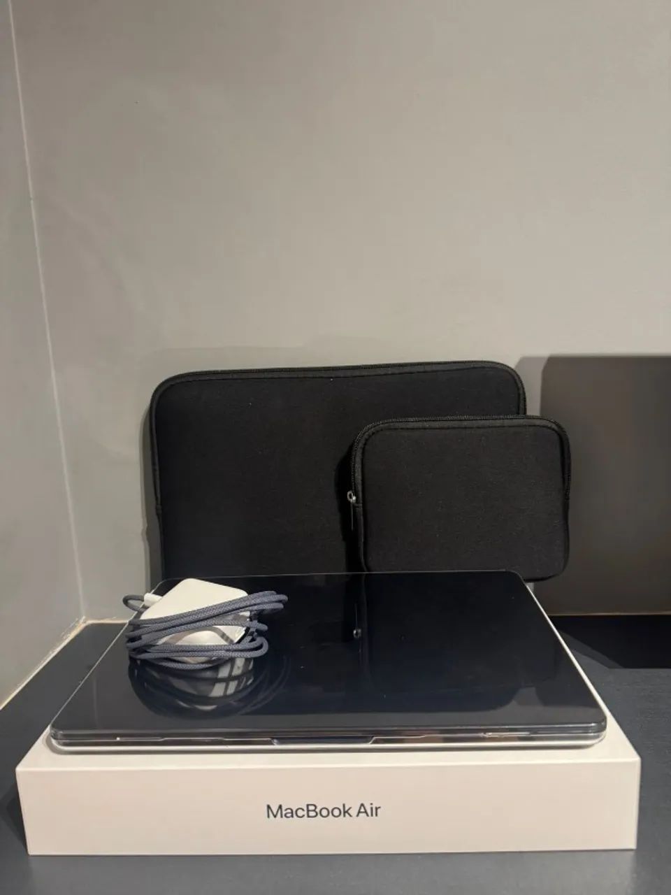 MacBook Air M2 16GB 256GB Azul Midnight ? Bateria 100%, Impecável