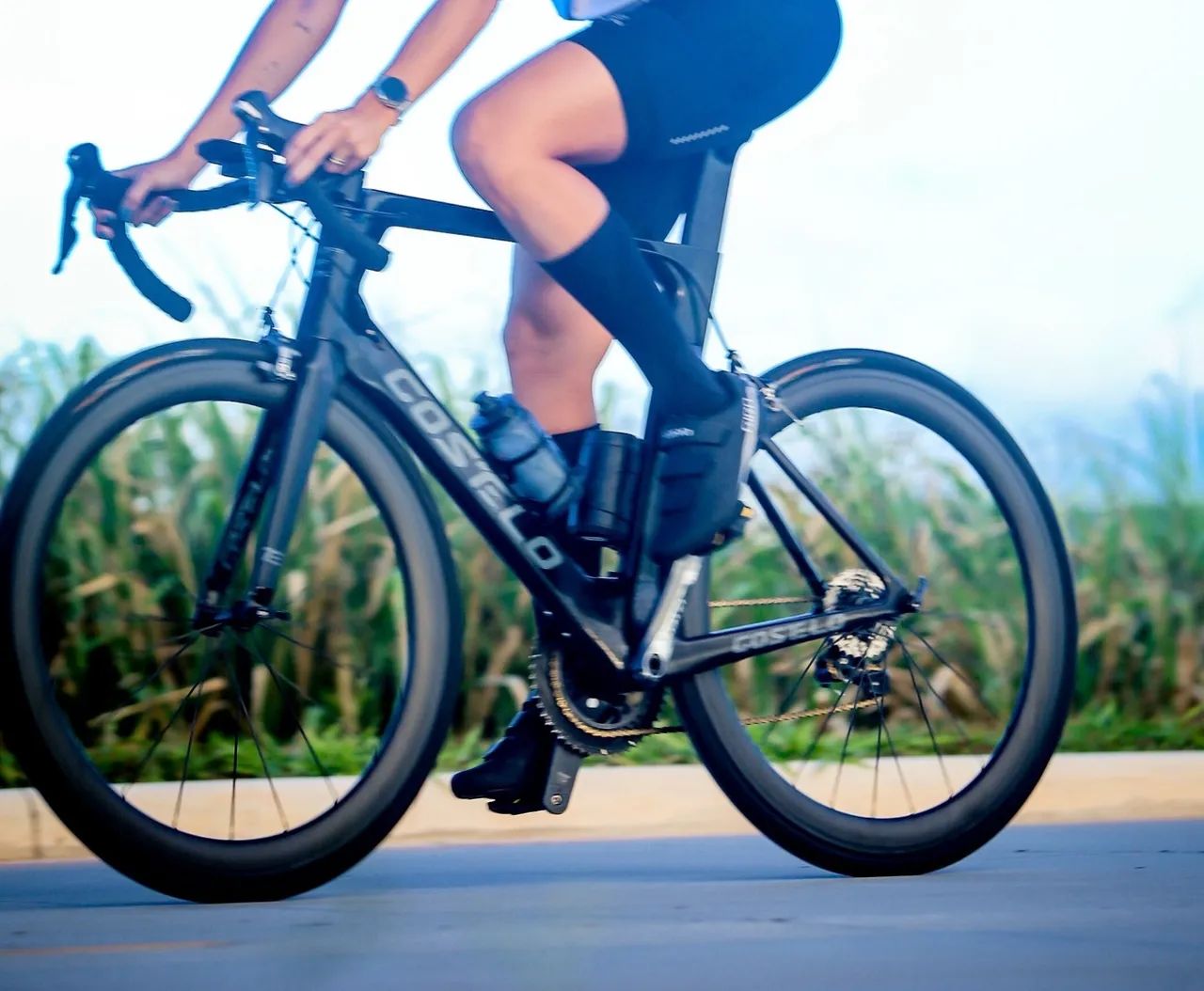 SPEED 56 Carbono, Costelo