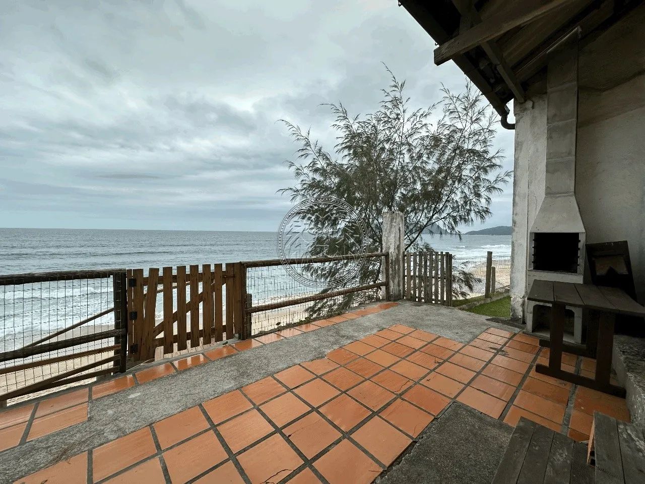 Casa frente mar com 512,22 m² de terreno no Campeche/Florianópolis. - Foto 3